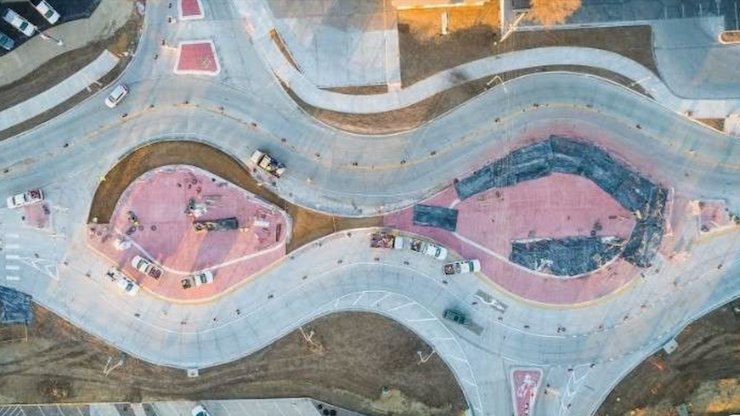 Построена инновационная дорога без светофоров