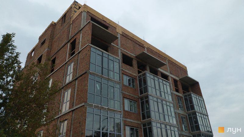 Суд Киева узаконил 9-этажку как 4-этажку с антресолями и двойным подвалом